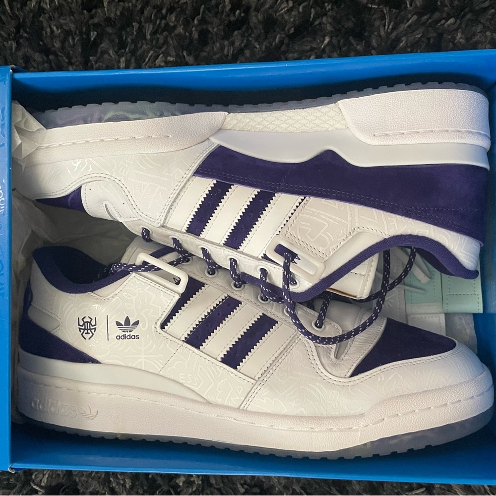 Adidas forum low